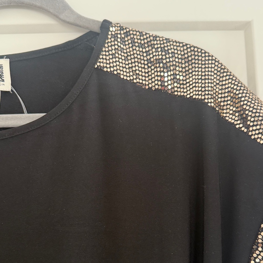 Black Sequin Sleeve Women's Top - Picture 2 of 7